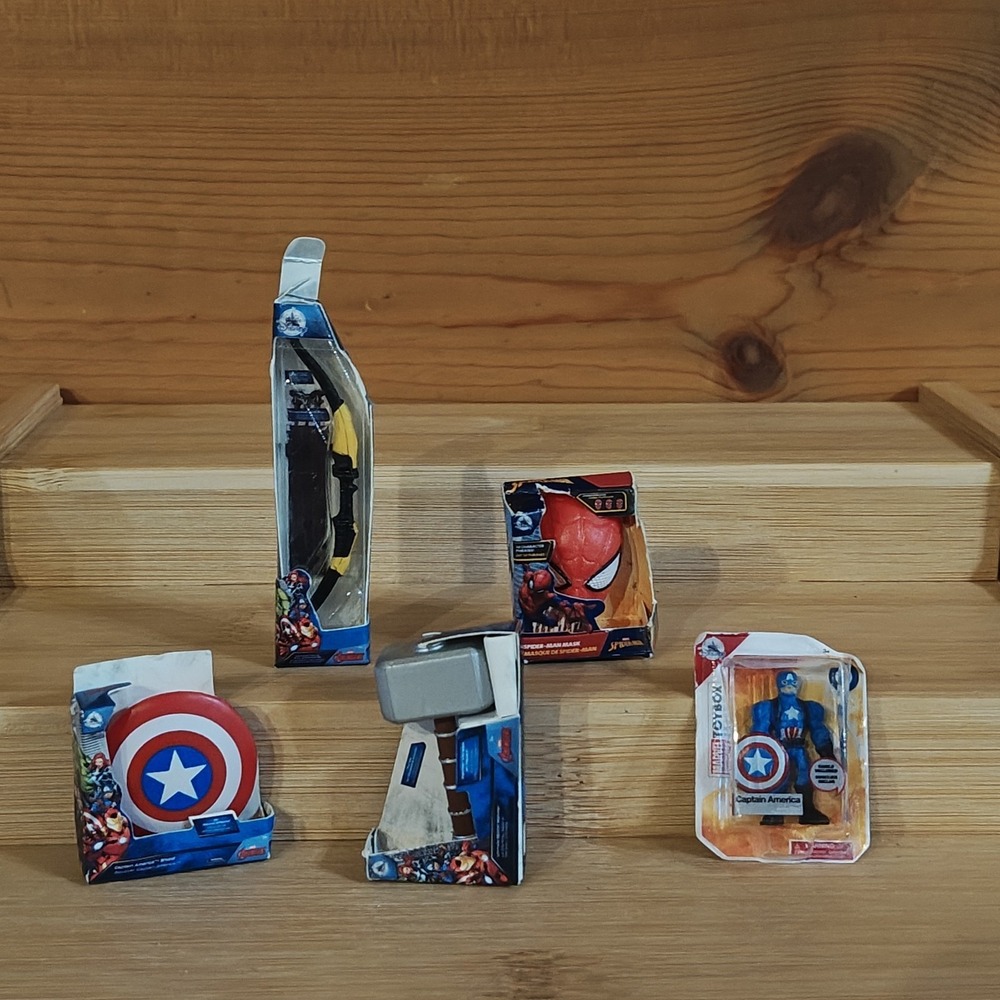 Zuru Mini Brands Marvel Disney‎ Lot Of 5 Thor Hammer Avengers America Shield Bow